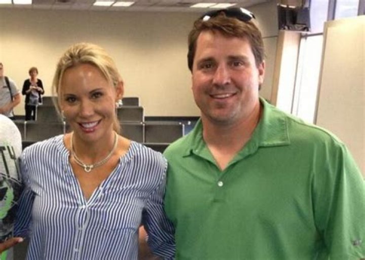 
Will Muschamp is Married to Wife: Carol Davis. Kids 